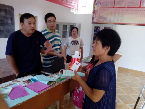 科技助力精準(zhǔn)扶貧，畜牧技術(shù)交流現(xiàn)場(chǎng)會(huì)在縣召開